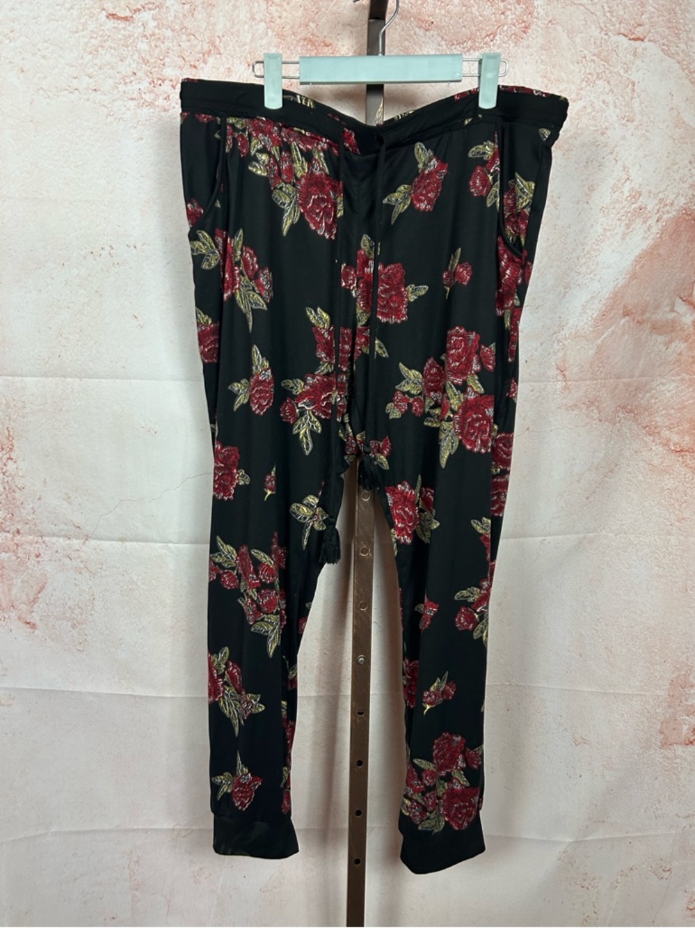NO BOUNDARIES romantic floral joggers size XXL soft knit lounge pajama pants